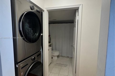 Copropriété à vendre à Aventura, Floride: 2 chambres, 101.36 m2 № 2028529 - photo 17