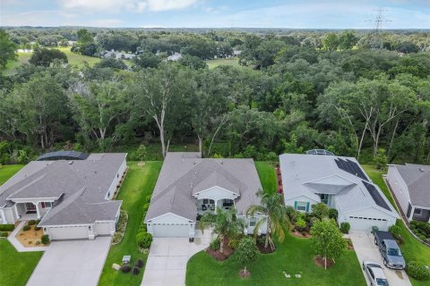 House in Leesburg, Florida 3 bedrooms, 207.73 sq.m. № 1719613 - photo 1