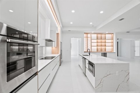 Купить виллу или дом в Малабар, Флорида 13 комнат, 318.38м2, № 1912571 - фото 23