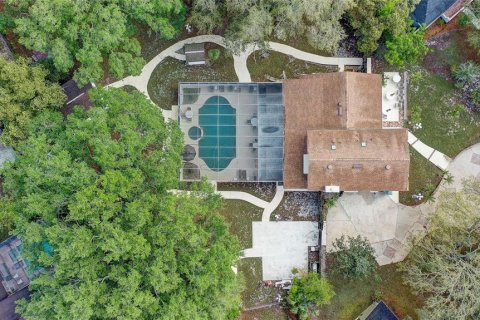 House in Winter Springs, Florida 4 bedrooms, 309.74 sq.m. № 1723310 - photo 1