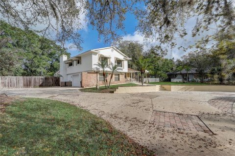 House in Winter Springs, Florida 4 bedrooms, 309.74 sq.m. № 1723310 - photo 13