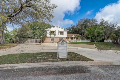 House in Winter Springs, Florida 4 bedrooms, 309.74 sq.m. № 1723310 - photo 12