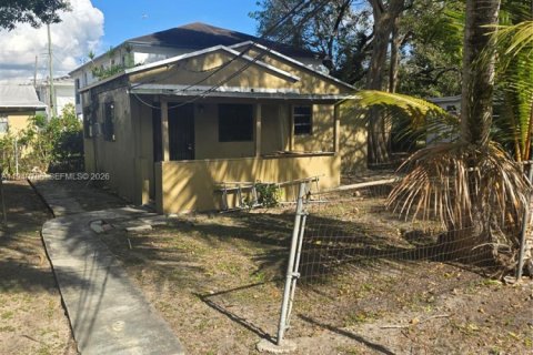 Villa ou maison à louer à Miami, Floride: 1 chambre, 137.4 m2 № 1998364 - photo 2