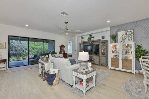 House in Palmetto, Florida 3 bedrooms, 285.4 sq.m. № 2110524 - photo 19