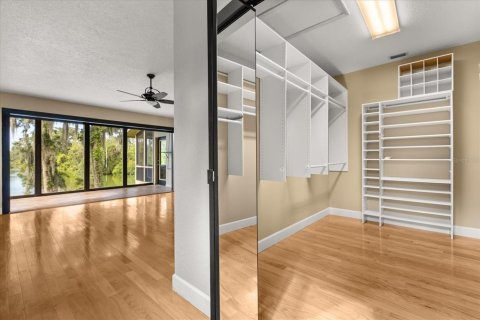 House in Lakeland, Florida 3 bedrooms, 305.28 sq.m. № 1806590 - photo 19