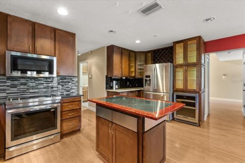 House in Lakeland, Florida 3 bedrooms, 305.28 sq.m. № 1806590 - photo 16