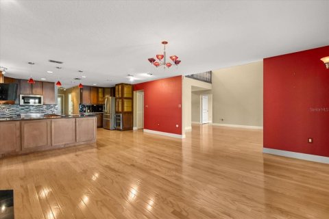 House in Lakeland, Florida 3 bedrooms, 305.28 sq.m. № 1806590 - photo 5
