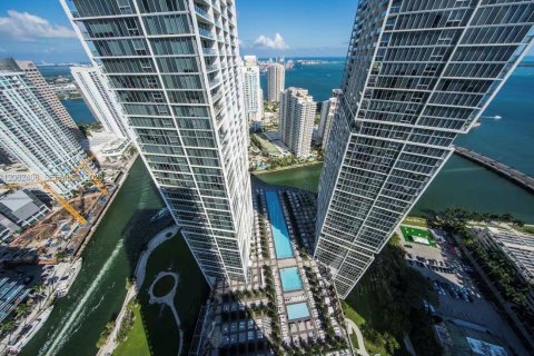 Condo in Miami, Florida, 1 bedroom № 2254142 - photo 2