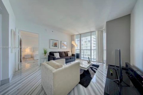 Condo in Miami, Florida, 1 bedroom № 2254142 - photo 8