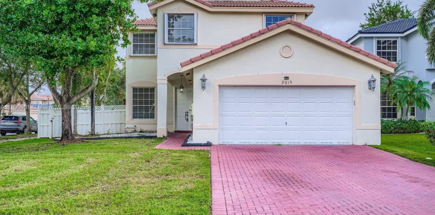 Casa en Miramar, Florida 4 dormitorios, 221.39 m2 № 1946019