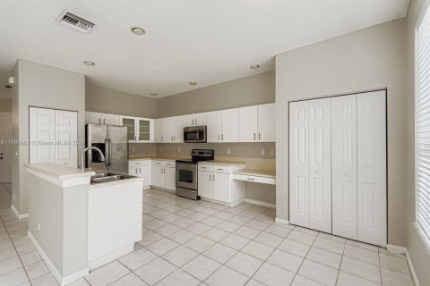 Casa en venta en Miramar, Florida, 4 dormitorios, 221.39 m2 № 1946019 - foto 8