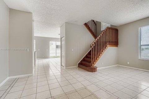 Casa en venta en Miramar, Florida, 4 dormitorios, 221.39 m2 № 1946019 - foto 4
