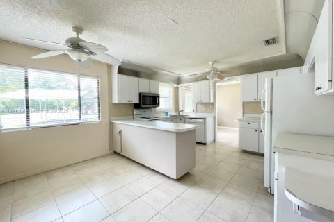 Villa ou maison à louer à Lake Placid, Floride: 3 chambres, 129.04 m2 № 1975516 - photo 4