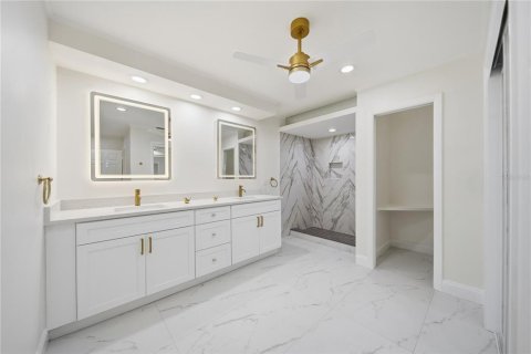 Copropriété à vendre à Bradenton, Floride: 3 chambres, 157.28 m2 № 2413700 - photo 14