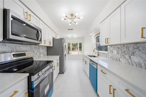 Copropriété à vendre à Bradenton, Floride: 3 chambres, 157.28 m2 № 2413700 - photo 29
