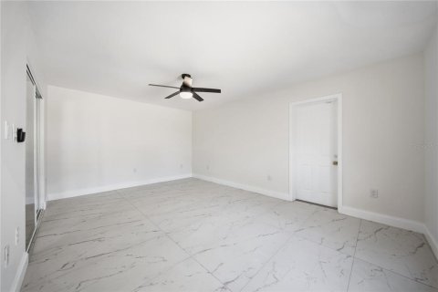 Copropriété à vendre à Bradenton, Floride: 3 chambres, 157.28 m2 № 2413700 - photo 11