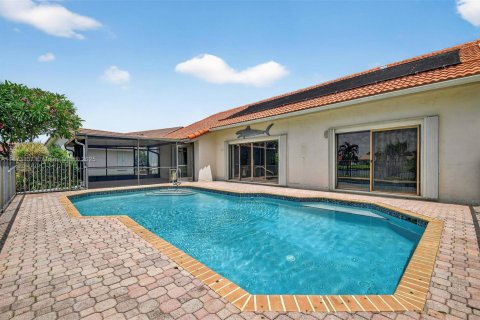 Villa ou maison à louer à Boynton Beach, Floride: 4 chambres, 277.41 m2 № 1927983 - photo 10