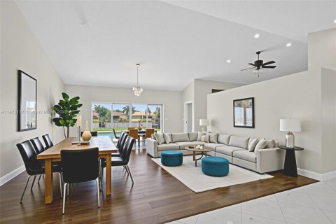 Villa ou maison à louer à Boynton Beach, Floride: 4 chambres, 277.41 m2 № 1927983 - photo 2