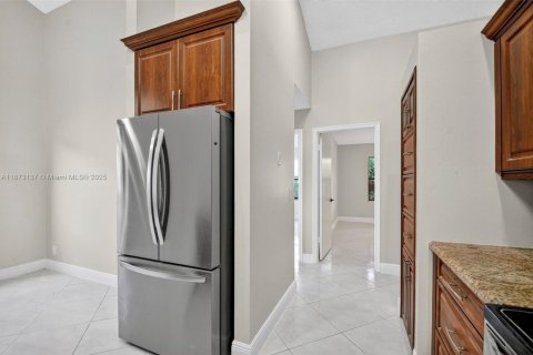 Villa ou maison à louer à Boynton Beach, Floride: 4 chambres, 277.41 m2 № 1927983 - photo 19