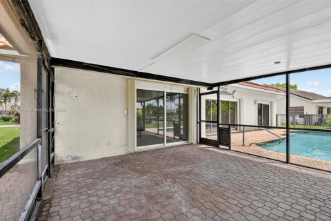 Villa ou maison à louer à Boynton Beach, Floride: 4 chambres, 277.41 m2 № 1927983 - photo 24
