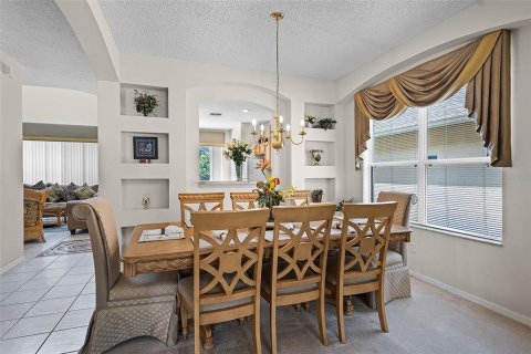 Casa en venta en Kissimmee, Florida, 6 dormitorios, 263.29 m2 № 1787348 - foto 3