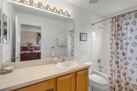Casa en venta en Kissimmee, Florida, 6 dormitorios, 263.29 m2 № 1787348 - foto 21