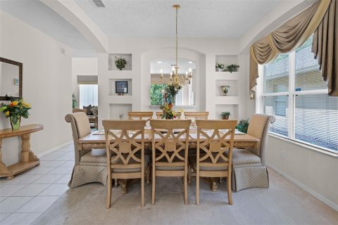 Casa en venta en Kissimmee, Florida, 6 dormitorios, 263.29 m2 № 1787348 - foto 4