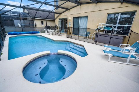 Casa en venta en Kissimmee, Florida, 6 dormitorios, 263.29 m2 № 1787348 - foto 30