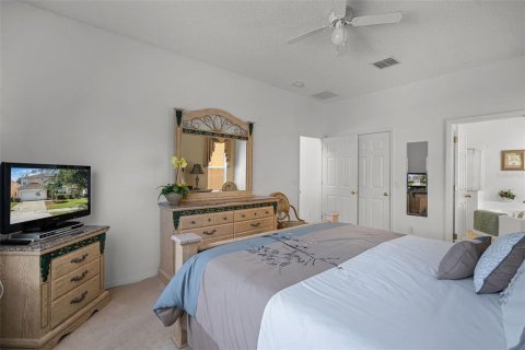 Casa en venta en Kissimmee, Florida, 6 dormitorios, 263.29 m2 № 1787348 - foto 23
