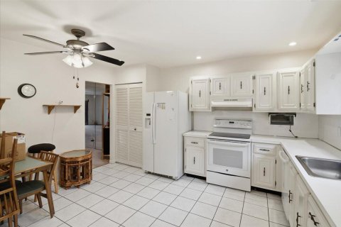 Touwnhouse à vendre à Plantation, Floride: 2 chambres, 202.06 m2 № 2250788 - photo 8