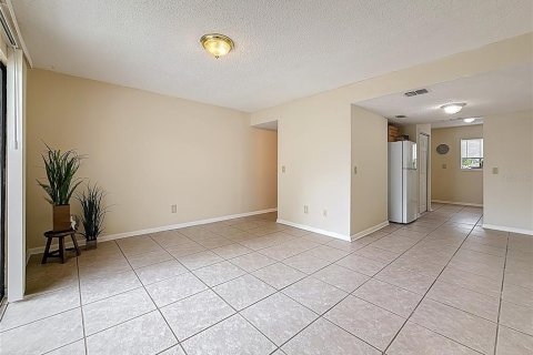 Condominio en venta en Land O' Lakes, Florida, 2 dormitorios, 95.88 m2 № 1800202 - foto 8