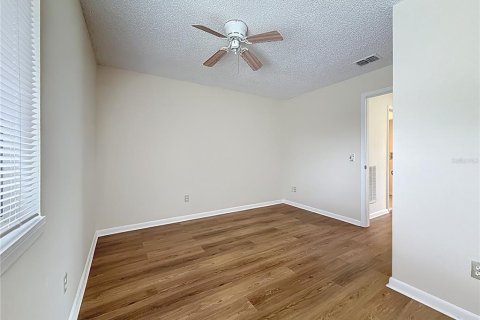 Condominio en venta en Land O' Lakes, Florida, 2 dormitorios, 95.88 m2 № 1800202 - foto 15