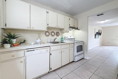 Condominio en venta en Land O' Lakes, Florida, 2 dormitorios, 95.88 m2 № 1800202 - foto 6