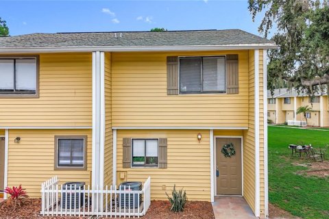 Condominio en venta en Land O' Lakes, Florida, 2 dormitorios, 95.88 m2 № 1800202 - foto 2