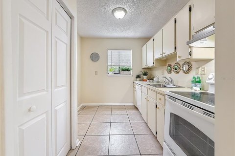 Condominio en venta en Land O' Lakes, Florida, 2 dormitorios, 95.88 m2 № 1800202 - foto 7
