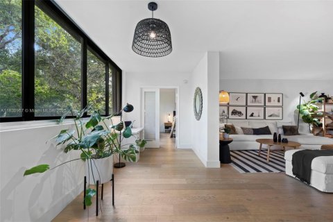 Condo in Key Biscayne, Florida, 3 bedrooms № 1943255 - photo 22