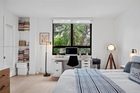 Condo in Key Biscayne, Florida, 3 bedrooms № 1943255 - photo 15