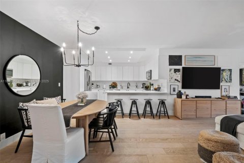 Condo in Key Biscayne, Florida, 3 bedrooms № 1943255 - photo 3