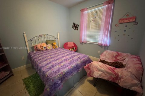 Casa en venta en Miami, Florida, 4 dormitorios, 166.95 m2 № 1938526 - foto 18