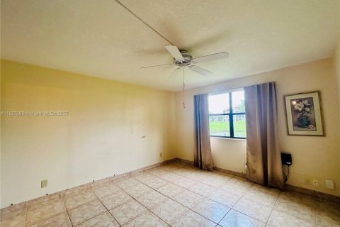Condo in Sunrise, Florida, 2 bedrooms  № 1878747 - photo 14