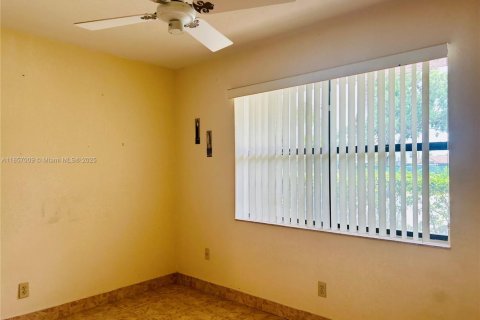 Condo in Sunrise, Florida, 2 bedrooms  № 1878747 - photo 30