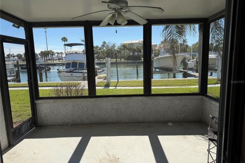 Copropriété à vendre à Madeira Beach, Floride: 2 chambres, 85.01 m2 № 1526744 - photo 4