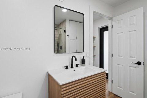Immobilier commercial à louer à Hollywood, Floride № 2410922 - photo 6