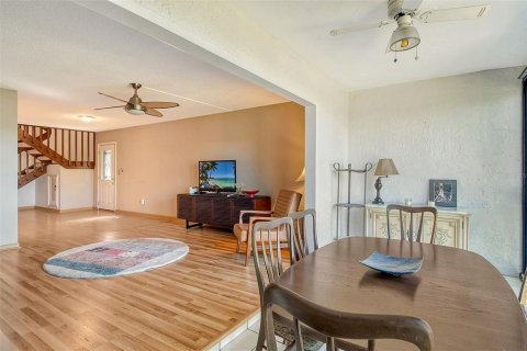 Copropriété à louer à Sarasota, Floride: 3 chambres, 164.44 m2 № 1680814 - photo 8