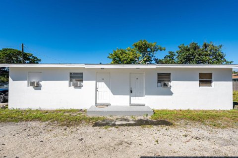 Commercial property in St. Lucie, Florida 107.02 sq.m. № 2190721 - photo 30