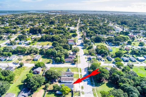Commercial property in St. Lucie, Florida 107.02 sq.m. № 2190721 - photo 2