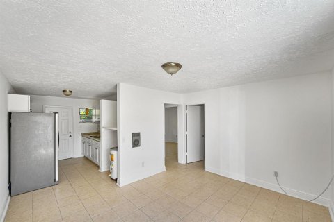 Commercial property in St. Lucie, Florida 107.02 sq.m. № 2190721 - photo 26