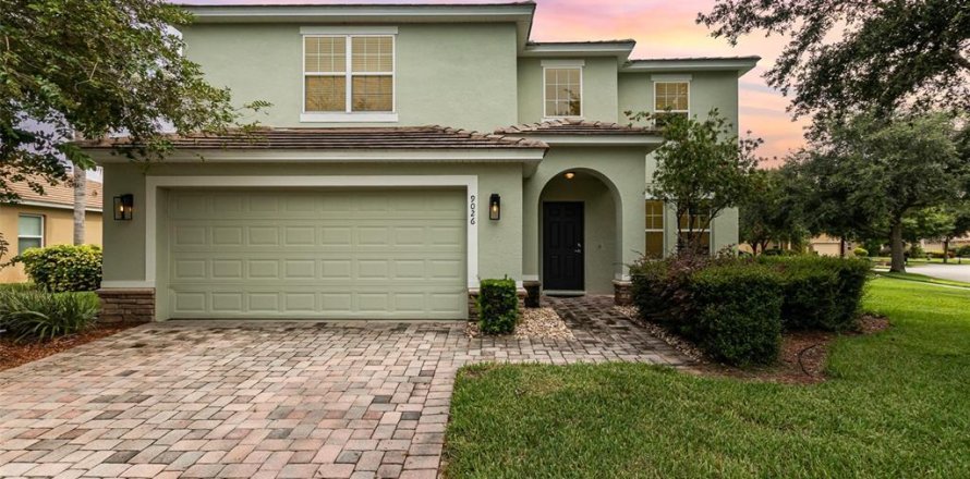 House in Kissimmee, Florida 6 bedrooms, 266.63 sq.m. № 1832755