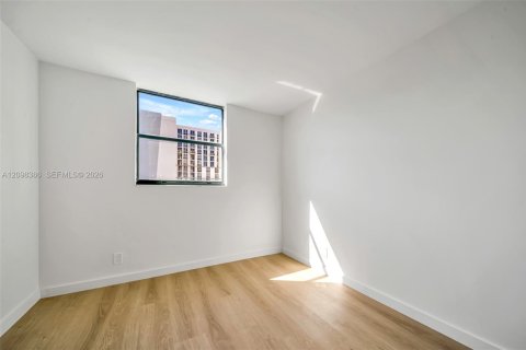 Condo in Miami, Florida, 3 bedrooms  № 2399672 - photo 22