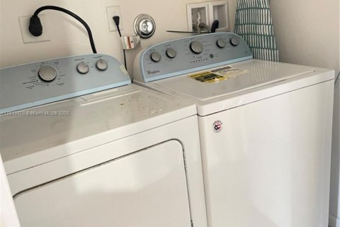 Touwnhouse à louer à Homestead, Floride: 3 chambres, 289.86 m2 № 1969767 - photo 24